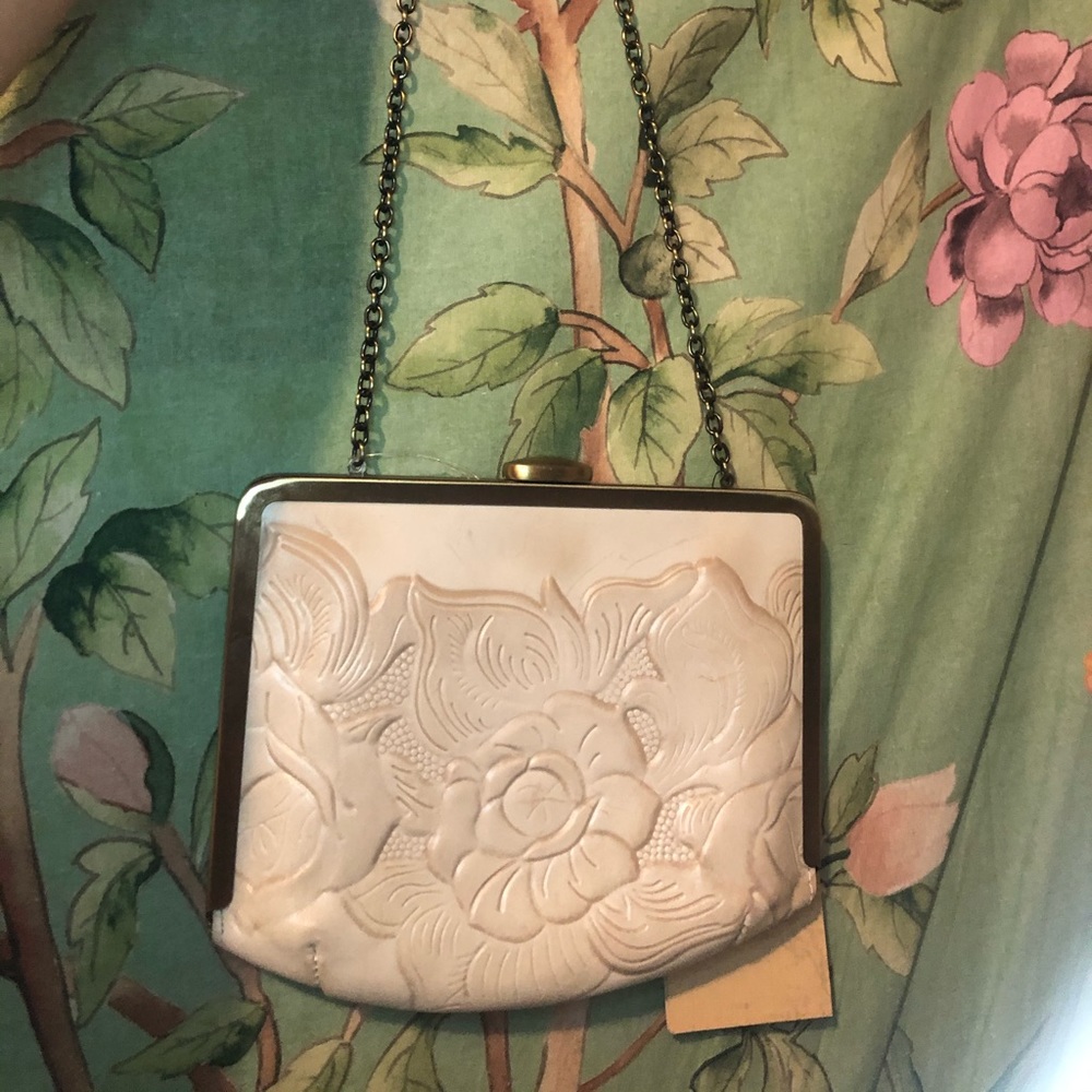 Patricia Nash white hand-tooled purse
